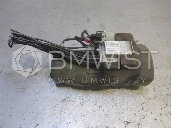 33028